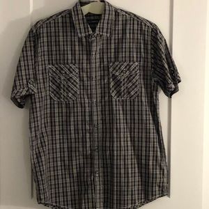 Men’s Medium Button Down Short Sleeve